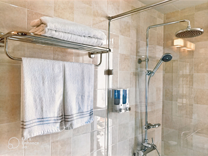 Bathroom 4, F&F Hotel, Hải An