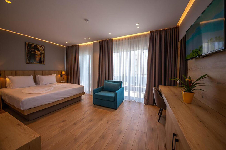 Bedroom 2, Azure Inn Hotel, Sarandës