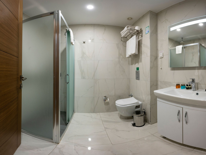 Bathroom 5, Graziella Gold Hotel, Fatih