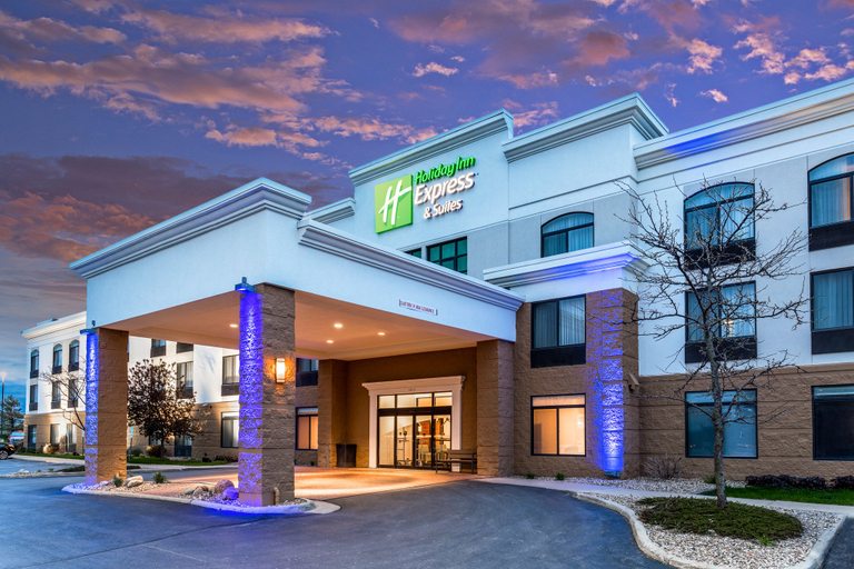 Exterior & Views 2, Holiday Inn Express & Suites CEDAR FALLS - WATERLOO by IHG, Black Hawk