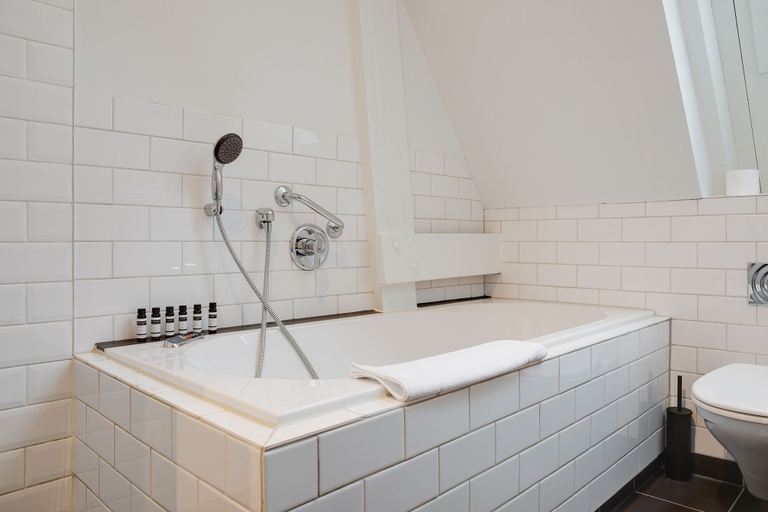 Bathroom 3, The Sixteen, Amsterdam