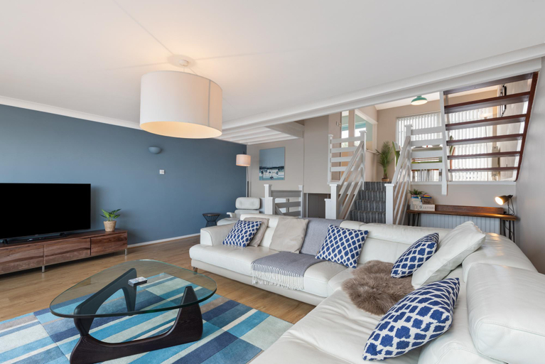 Others 5, Cystanog Fach - Sea Views, Balcony and Terrace, Pembrokeshire