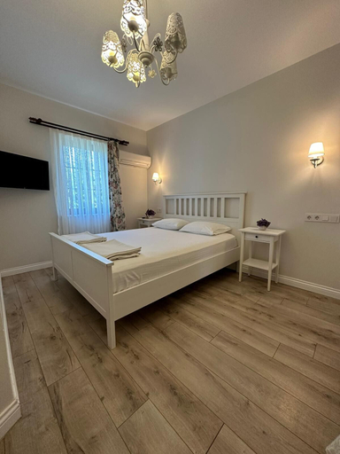 Bedroom 2, Bozcaada Kırlı Otel, Bozcaada