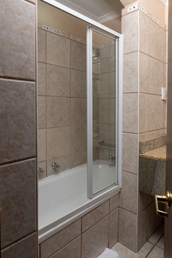 Bathroom 5, Riviera On Vaal Resort, Sedibeng