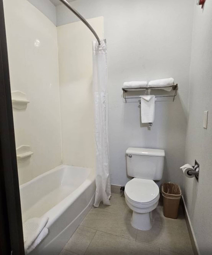 Bathroom 3, Quality Inn & Suites Irving DFW Airport South, Irving