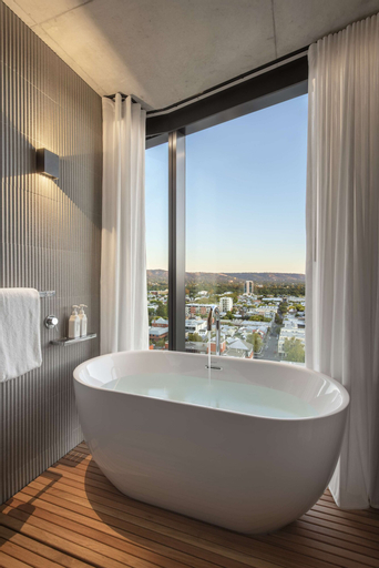 Bathroom 7