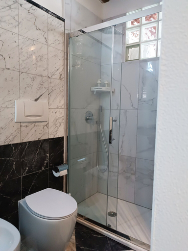 Bathroom 2, Casa di Alice, Como