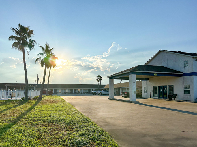 Exterior & Views 2, Coastal Bend at Seadrift, Motel & RV Park, Calhoun