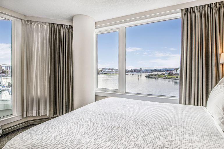 Bedroom 3, Victoria Regent Waterfront Hotel & Suites, Greater Victoria