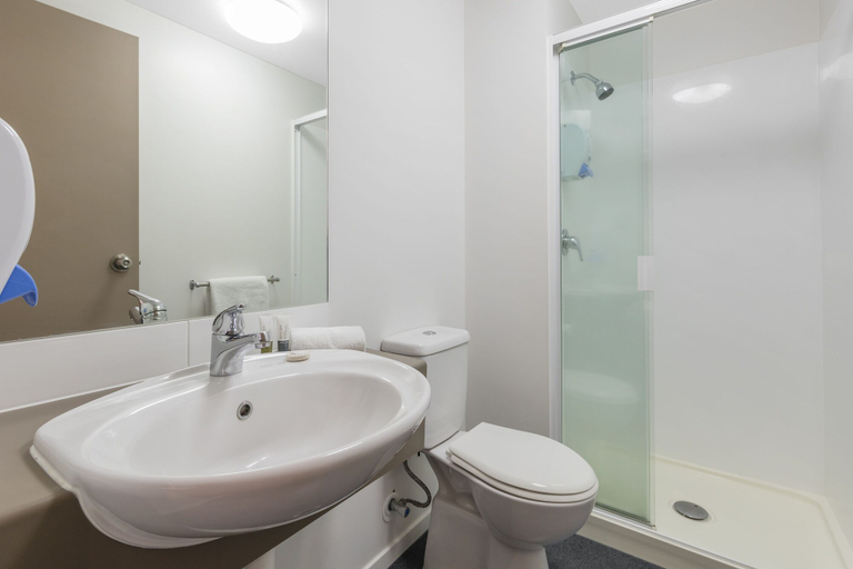 Bathroom 5, Tetra Serviced Apartments By Castle, Waitakere