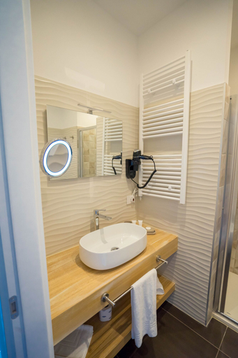 Bathroom 5, PM Hotel, Catanzaro