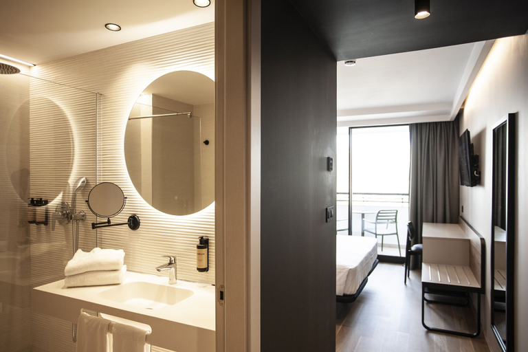 Bathroom 5, Hotel Primavera Park **** Superior, Alicante