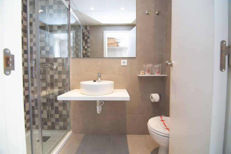 Bathroom 4, Hotel Club S'illot, Baleares