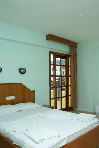 Bedroom 4, Ares City Hotel, Kemer