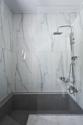 Bathroom 5, The Thermia Suites, South Aegean