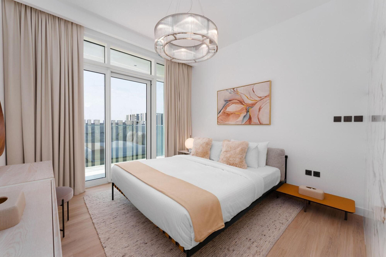 Room 4, Deluxe 3BR Apt w Dubai Marina Vws Beach Access, Dubai