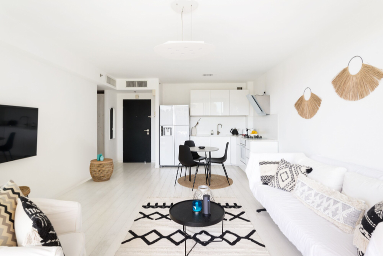 Others 3, Beach House Style Condo & Pool