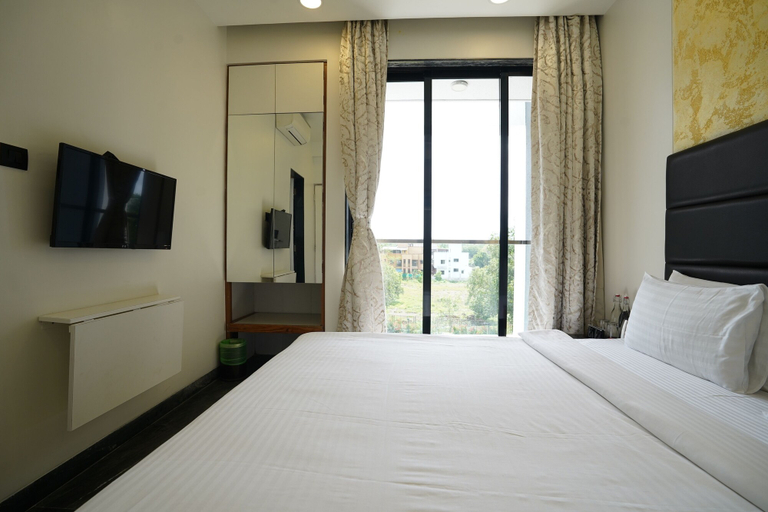 Bedroom 2, CIESTA TREEO, Pune