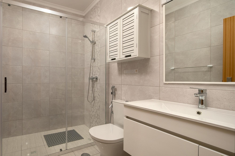 Bathroom, Vila do Largo A by Homie, São Vicente