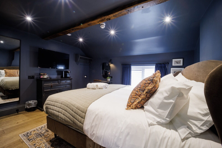 Bedroom 2, The Silk Rooms at Freemasons Inn, Cheshire East