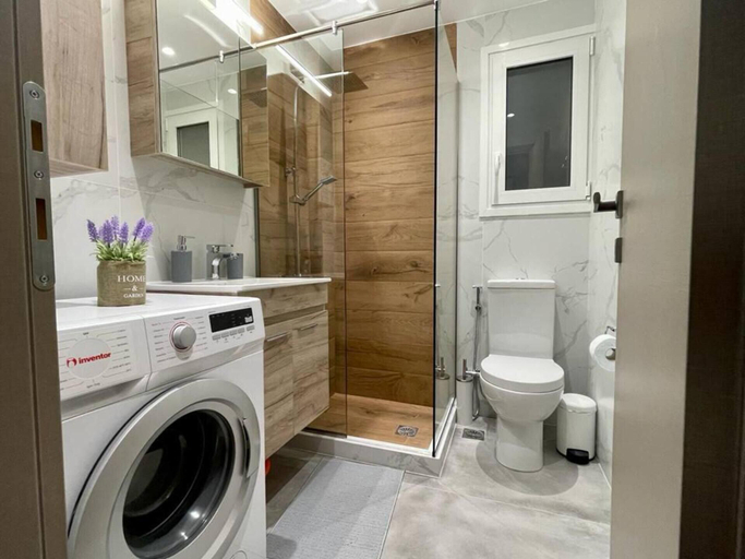 Bathroom 2, lk Apartments a - Athens City, Attica