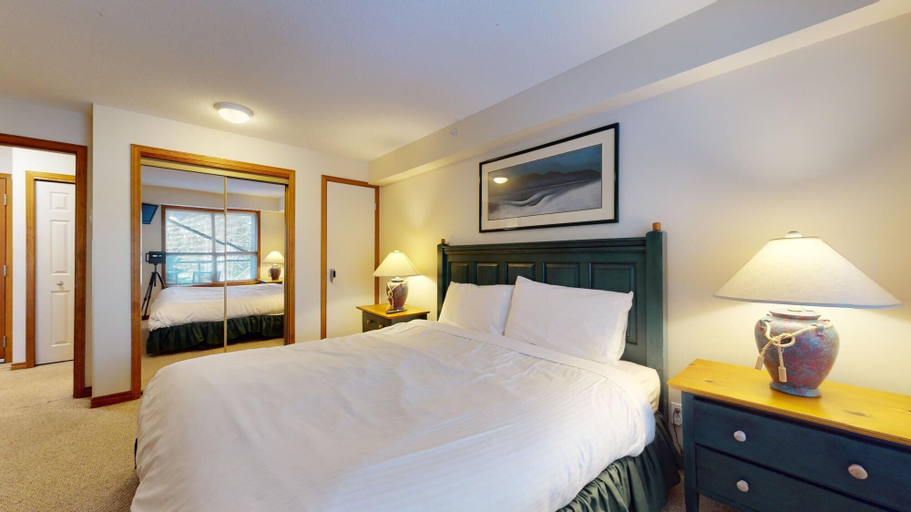 Room 3, Aspens One Bedroom Unit, Squamish-Lillooet
