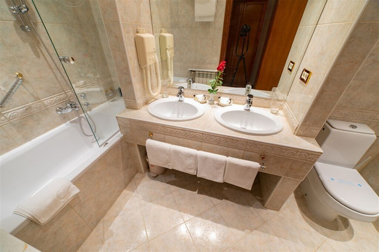 Bathroom 5, Hotel AS, Zagreb