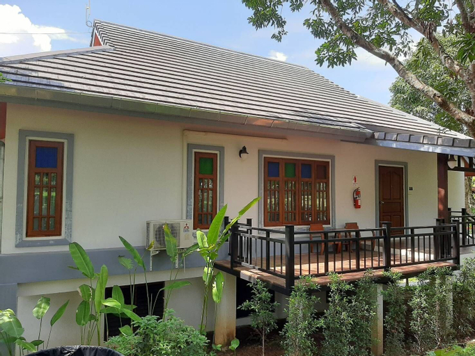 Exterior 12