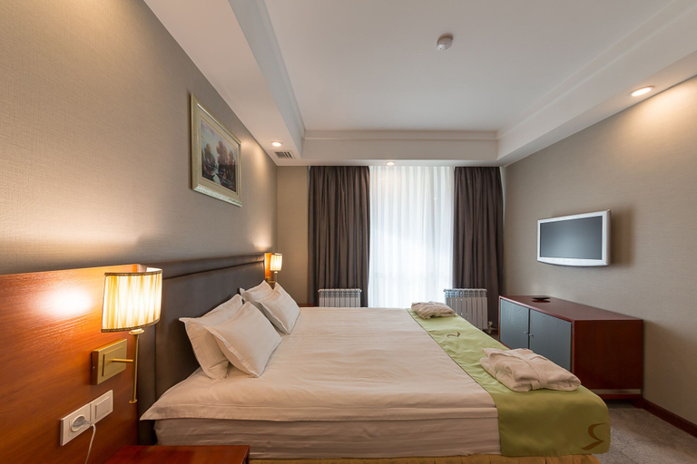 Bedroom 3, Renion Residence Hotel, Almaty