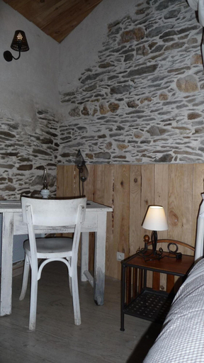 Bedroom 4, Chambres d'hotes Hameau de Taur, Tarn