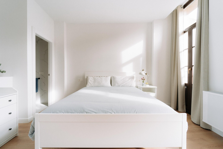 Bedroom 3, San Bernardo 19, Asturias