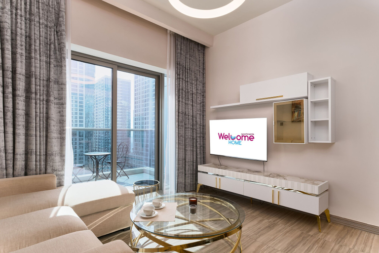 Room 4, 1BR view in a luxurious home, Dubai