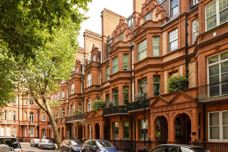 Room 3, The Chelsea Studio Next to Sloane Square, London