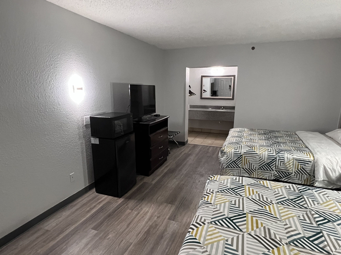 Bedroom 4, Motel 6 Oklahoma City, OK - Fairgrounds West, Oklahoma