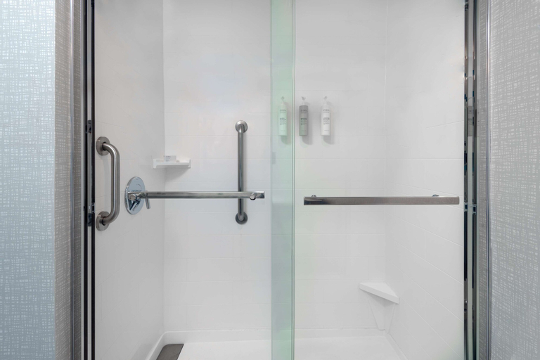Bathroom 26