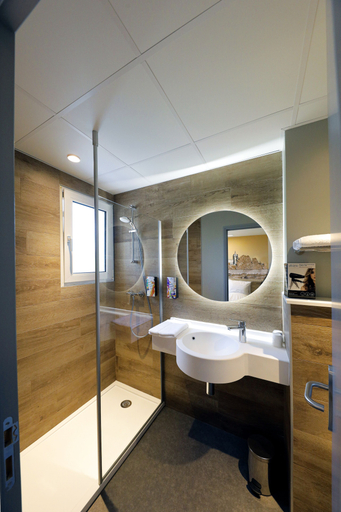 Bathroom 5, Sure Hotel by Best Western Dole, Jura