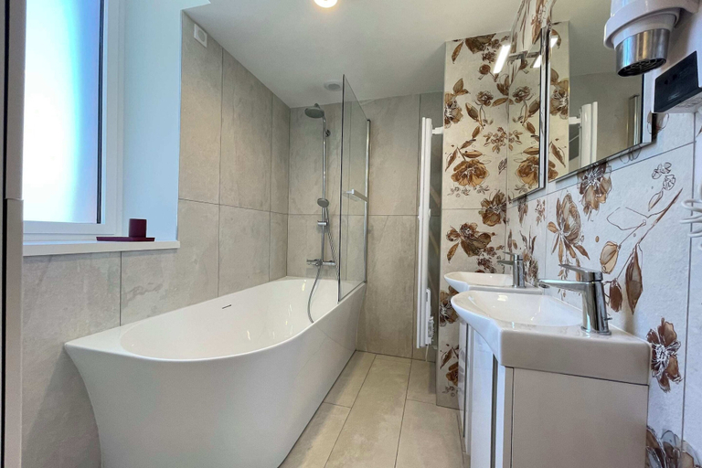 Bathroom 4, La maison Régent, Loire-Atlantique