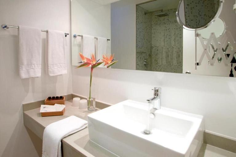Bathroom 4, Bellamar Apartments, Baleares