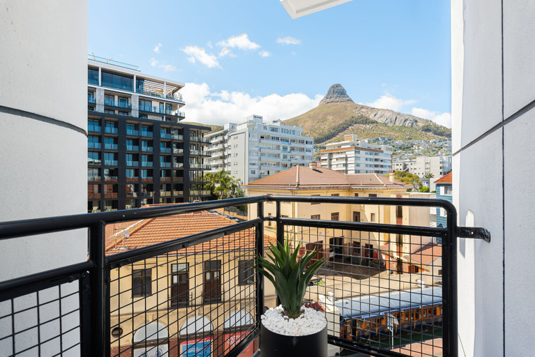 Others 4, The Flamingo 408, City of Cape Town