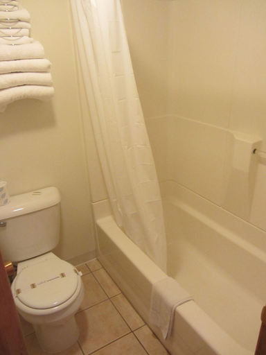 Bathroom 5, Green Dolphin, York