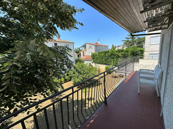 Others 5, Villa Rosa, Medulin