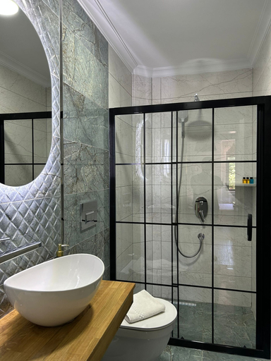 Bathroom 3, Begos Hotel, Bozcaada