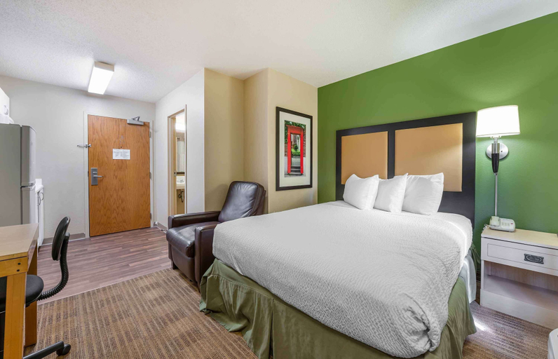 Bedroom 3, Extended Stay America Suites Cincinnati Blue Ash Kenwood Rd, Cincinnati
