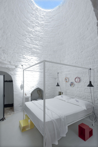 Bedroom 3, CocoTrullo, Brindisi