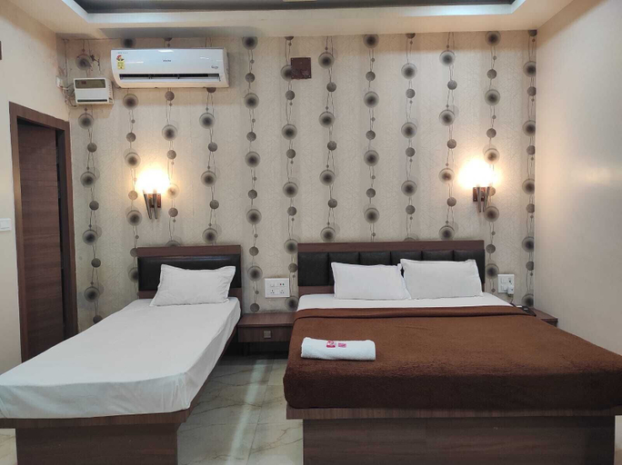 Bedroom 3, Hotel Holiday Palace, Sivasagar