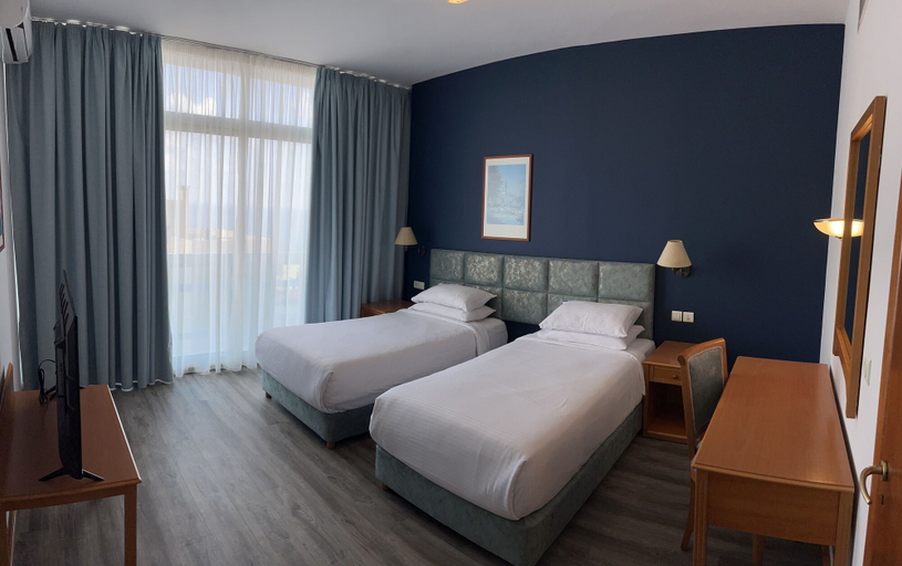 Bedroom 2, El Sheikh Suites Hotel, Beirut