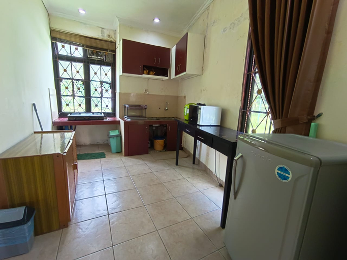 Dining Room 3, Villa Kota Bunga A5-11 - 3BR by Zahra Al-Jazeerah, Bogor
