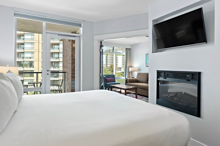 Bedroom 3, The Parkside Hotel & Spa, Capital