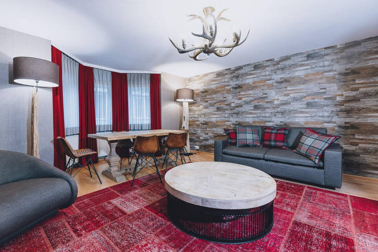 Others 5, Alpine City Living - TOP 21, Zell am See