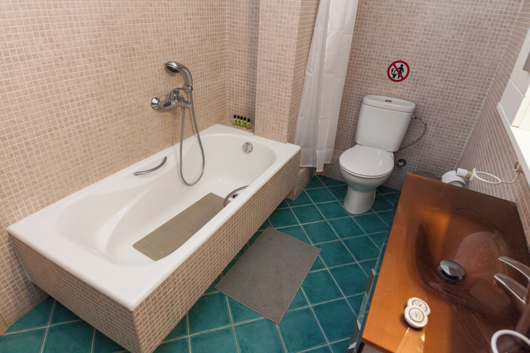 Bathroom 2, Modern Equipped apt w Balcony GC 3120-02, Attica